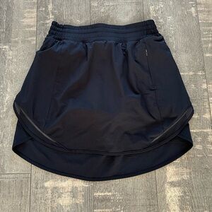 Lululemon  Black Skort 6 Drawstring Waist, Zip Side Pockets